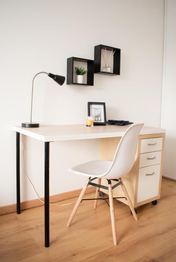 Le Retro Chic - T2 Haut Standing Au Coeur De Corbeil - 48 M2 Apartment Exterior foto